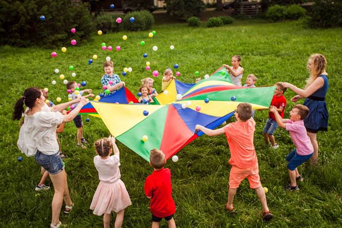 The Power of Outdoor Play: How Nature Benefits Parenting and Child Development